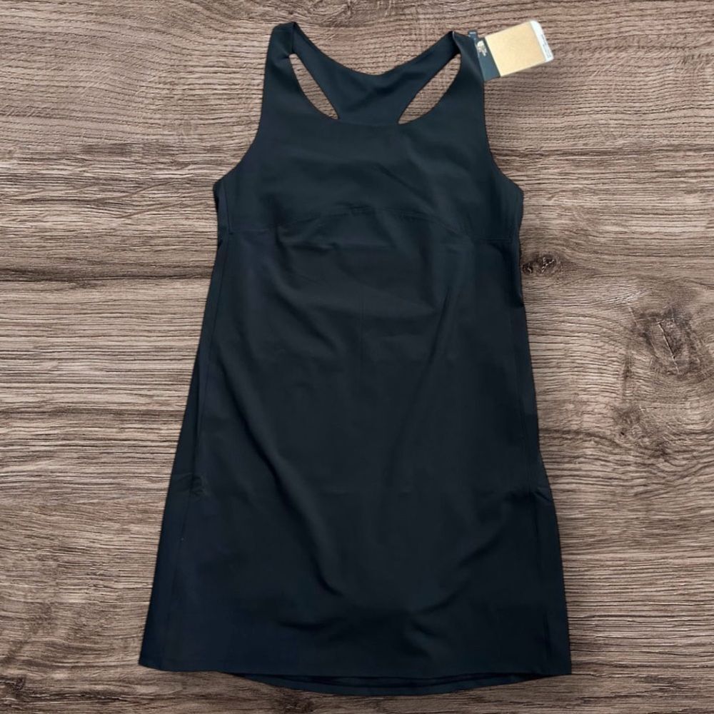 The North Face Arque Hike Dress L Black Built In Shorts Spring 2024 Athletic